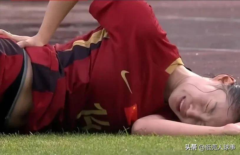 最新足球赛况:女足比赛中的惊险一幕!的简单介绍 最新足球赛况:女足比赛中的惊险一幕!的简单介绍