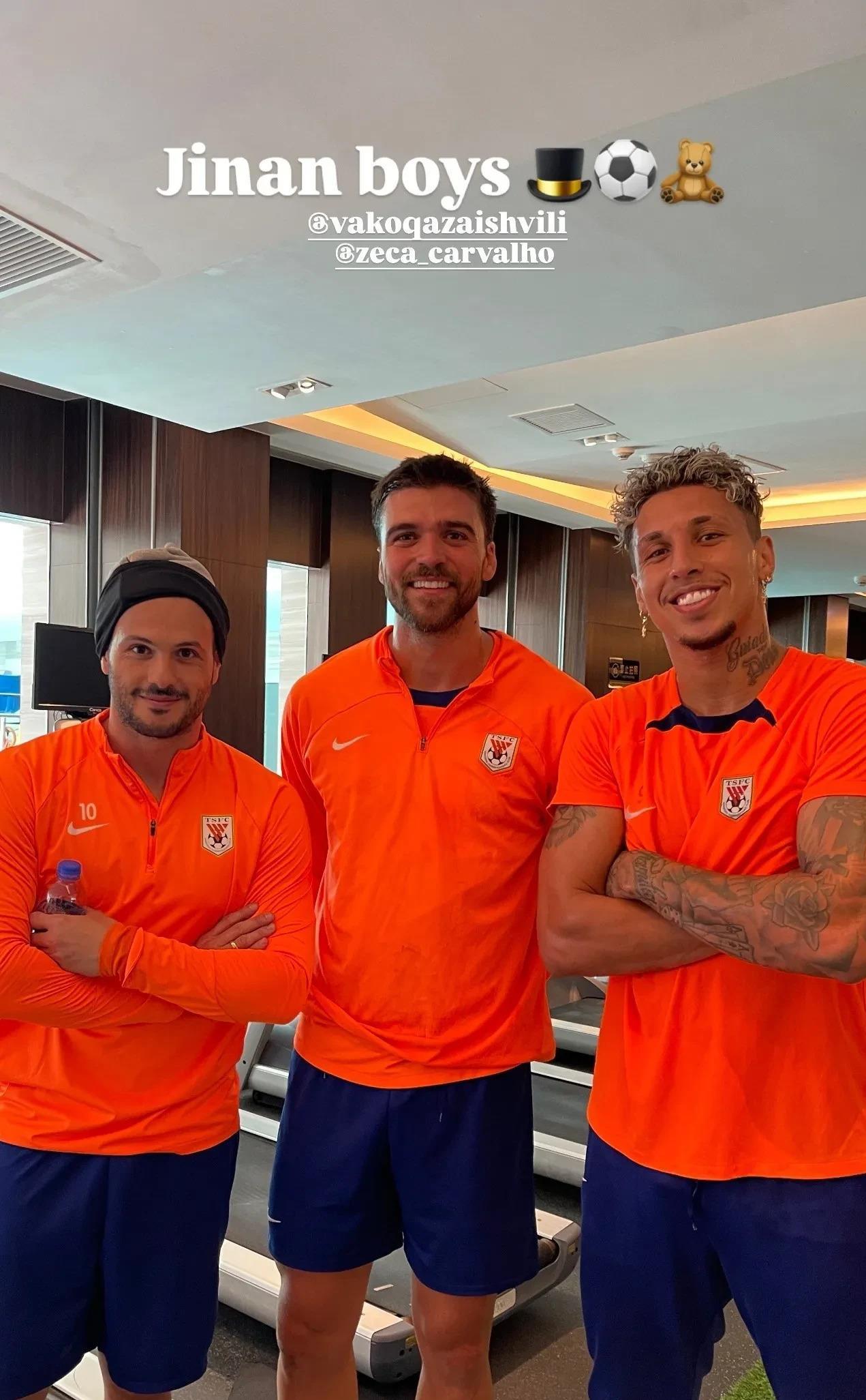 包含外援火力全开,带领球队横扫对手的词条 包含外援火力全开,带领球队横扫对手的词条