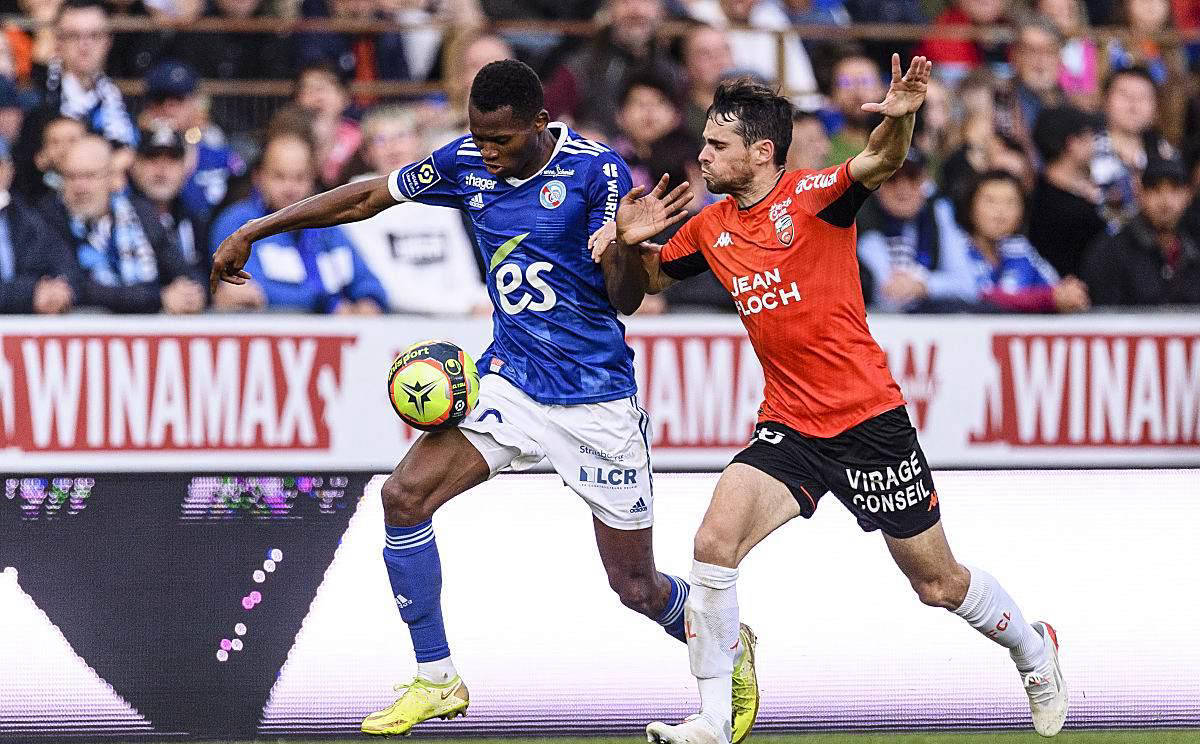 包含里昂将前往梅斯客场挑战，争夺取胜的词条