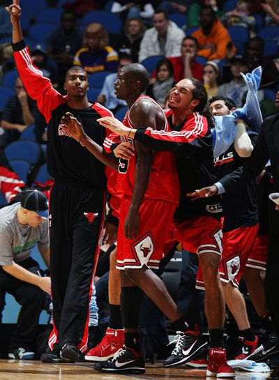 公牛不敌灰狼,遭遇两连败 公牛不敌灰狼,遭遇两连败